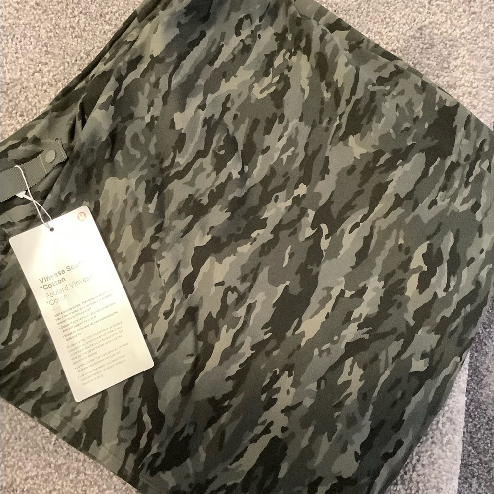 NWT Lululemon Vinyasa Scarf